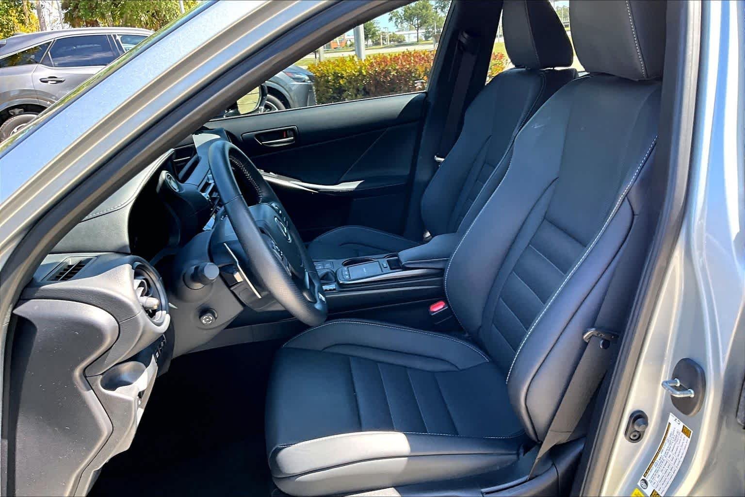 Used 2023 Iridium Lexus F SPORT image 8