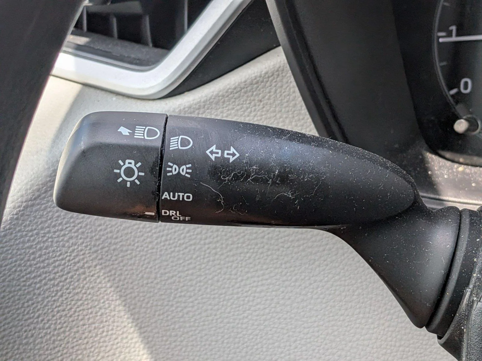 Used 2025 Celestite Toyota LE image 19