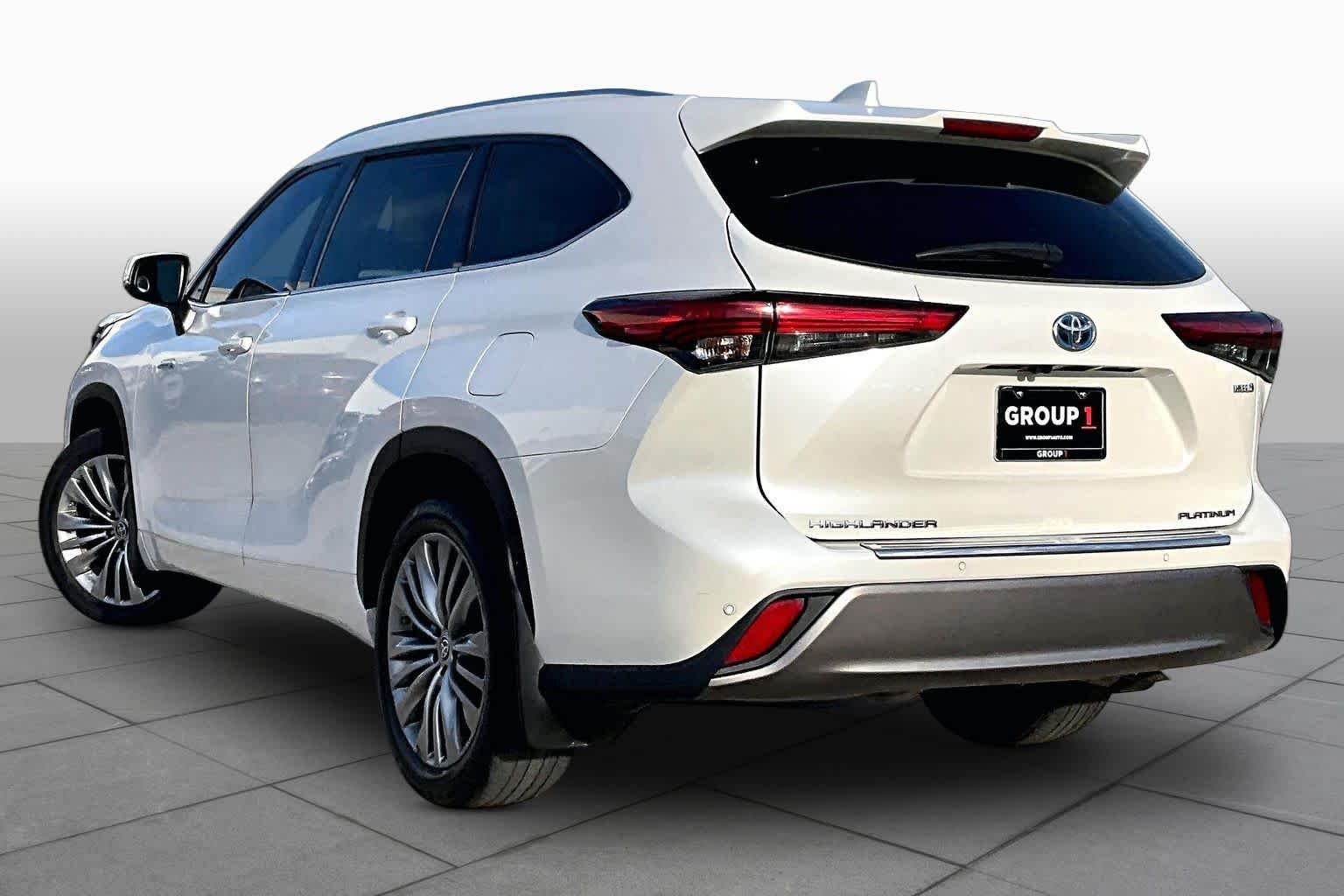 Used 2020 Blizzard Pearl Toyota Hybrid Platinum image 12