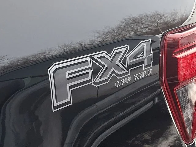 New 2026 Agate Black Metallic Ford XLT image 15