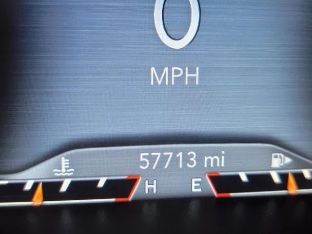 Used 2022 White Jeep Latitude Lux image 36