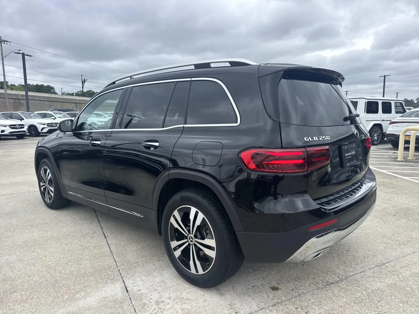 Certified Used 2025 Black Mercedes-Benz GLB 250 image 7