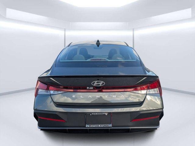 New 2026 Gray Hyundai SEL Sport image 4