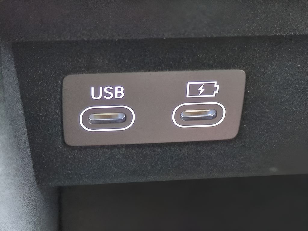 2026 GENESIS GV70 Sport Advanced - Photo 20