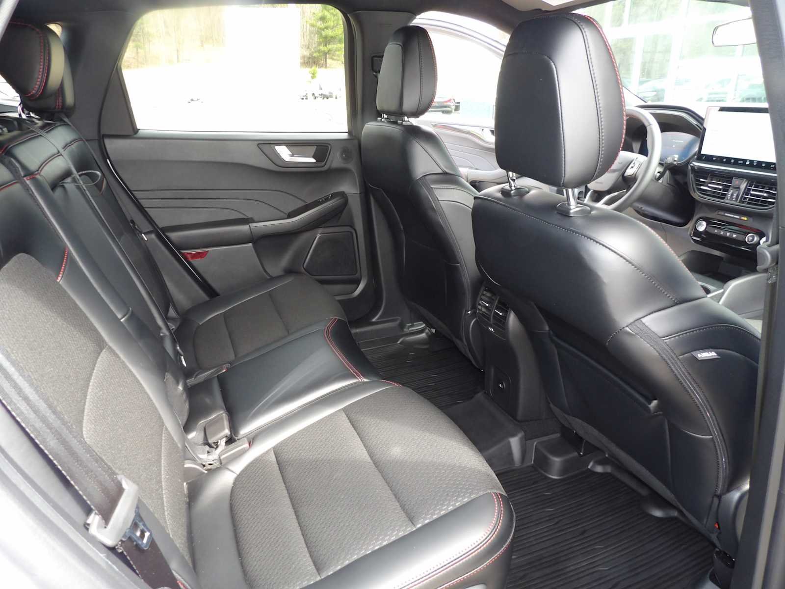 Used 2025 Space Silver Ford ST-Line Select image 14