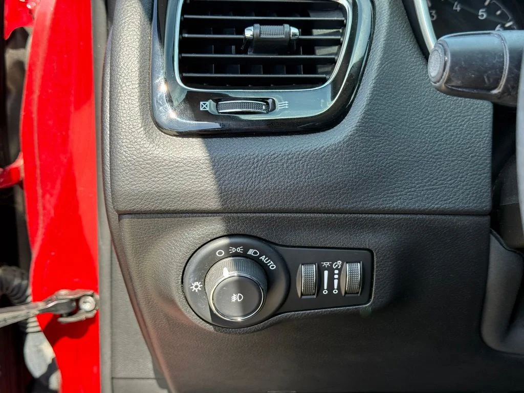 Used 2019 Red Jeep Limited image 18