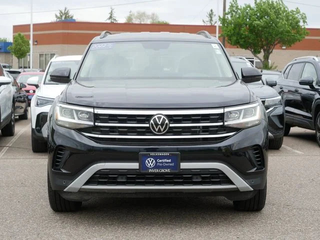 Certified 2022 Volkswagen Atlas SE w/Tech with VIN 1V2HR2CA7NC533783 for sale in Inver Grove Heights, Minnesota