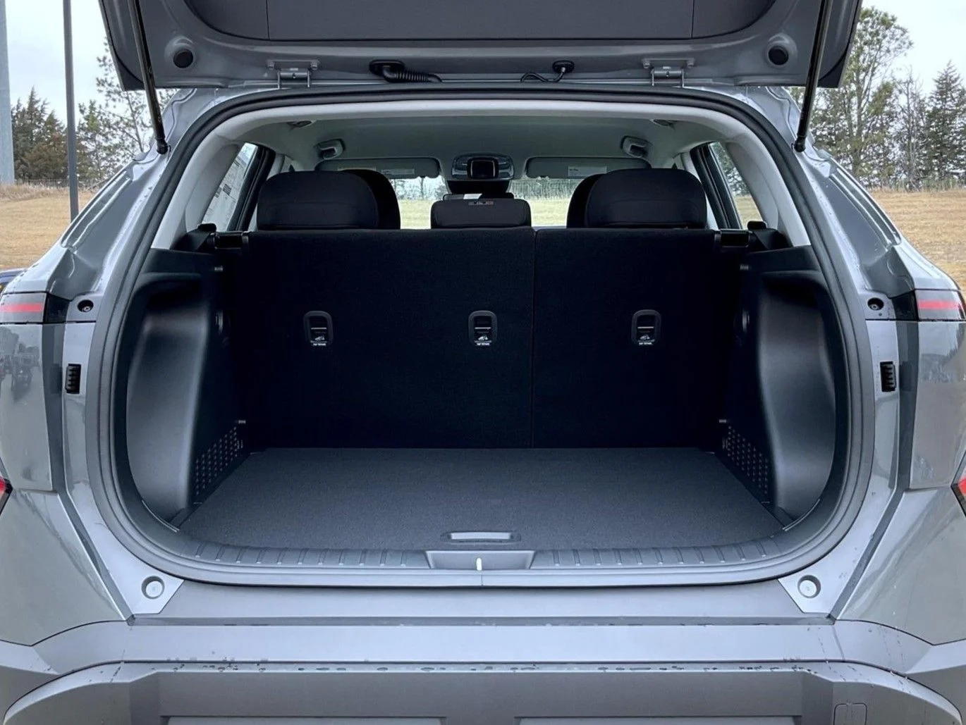 New 2026 Gray Hyundai SE image 22