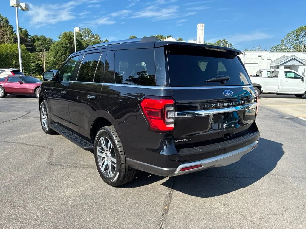 Used 2024 Black Ford Limited image 7