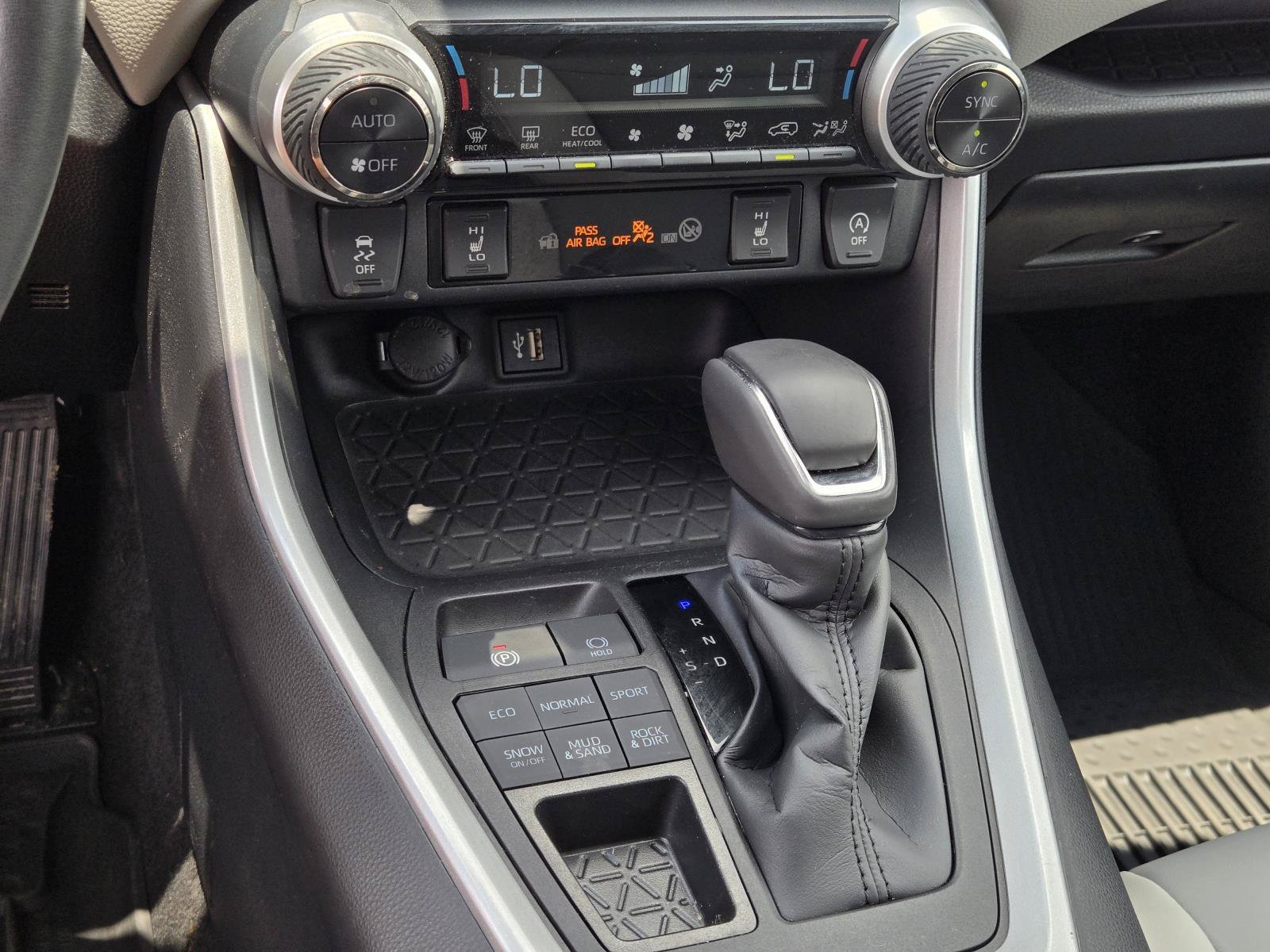 2023 Toyota RAV4 XLE Premium - Photo 29