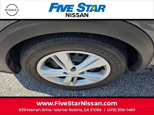 Used 2025 Gray Nissan S image 17