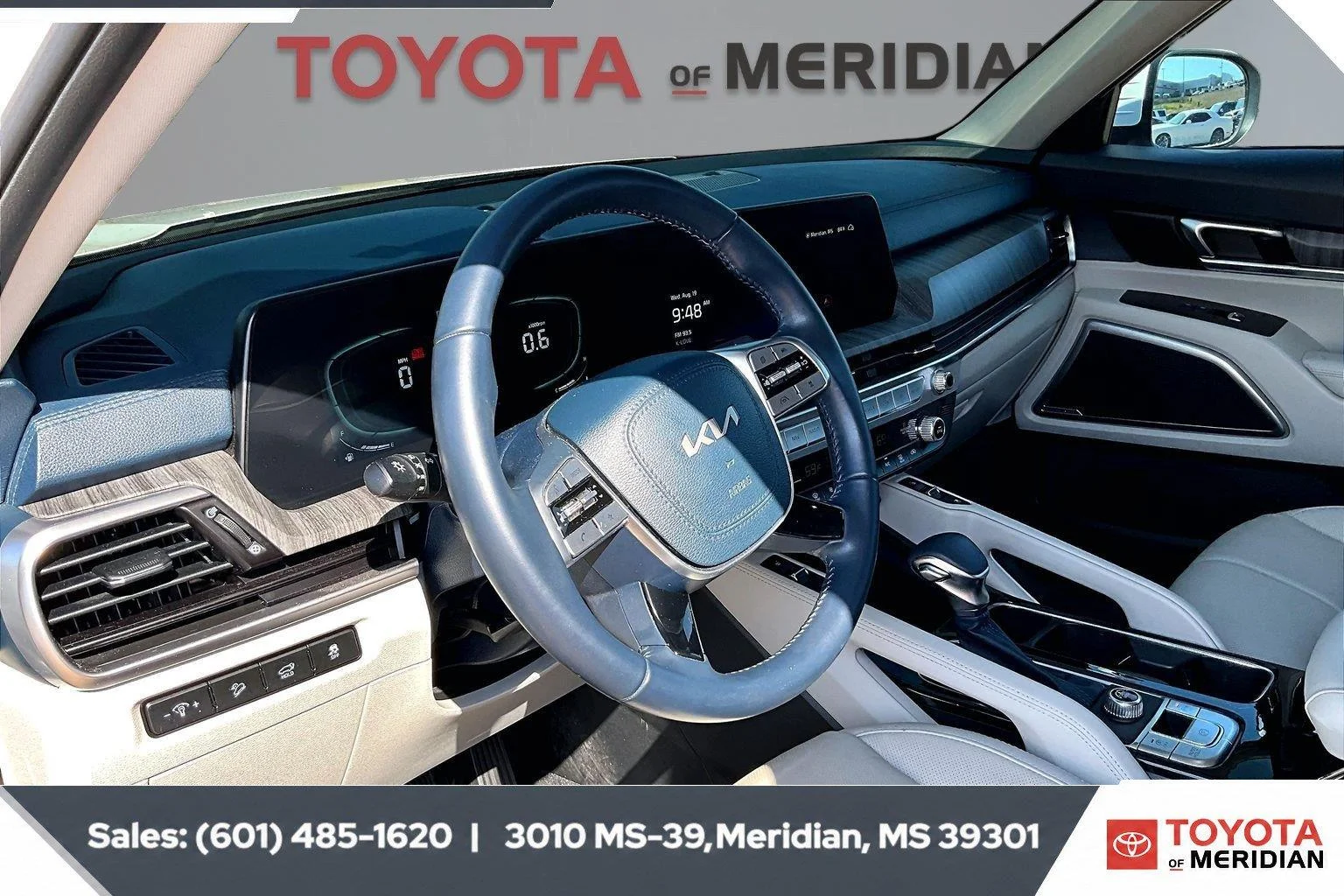 Used 2025 Glacial White Pearl Kia EX image 12