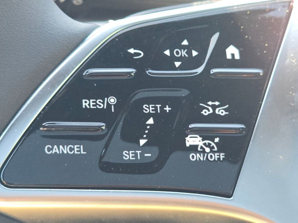 New 2026 Mountain Grey Metallic Mercedes-Benz GLA 250 image 72
