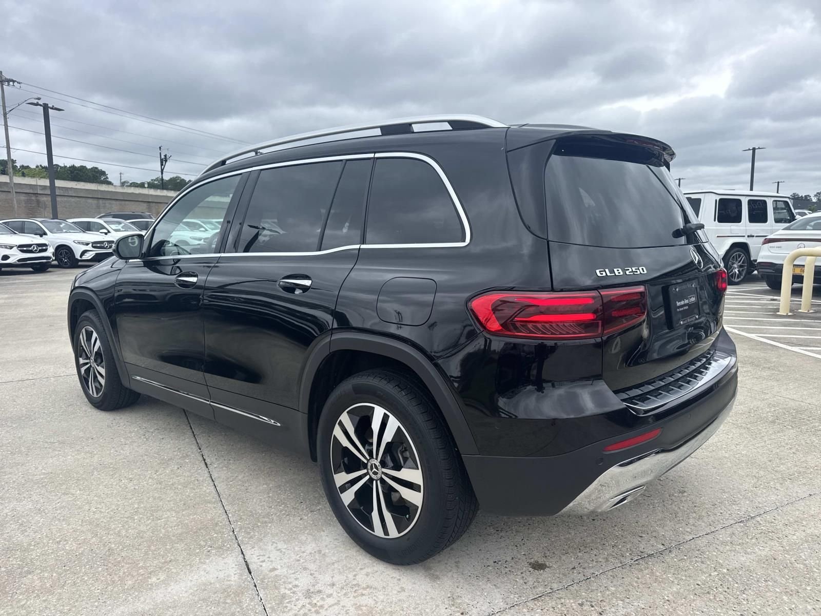 Certified Used 2025 Black Mercedes-Benz GLB 250 image 7