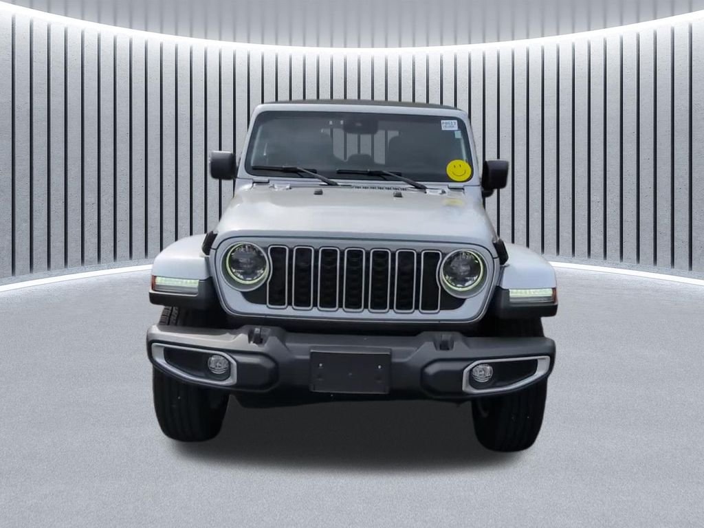 Used 2024 Silver Jeep Sahara image 16