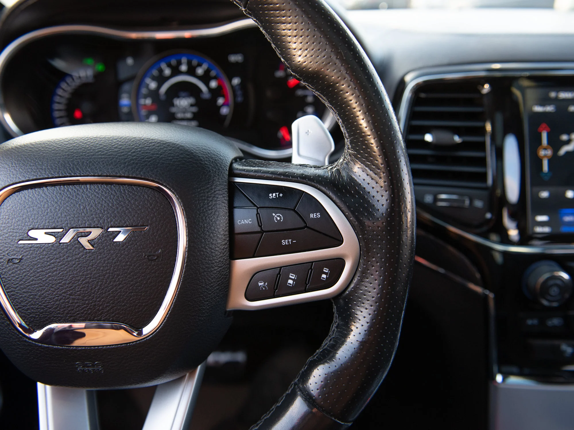 Used 2021 White Jeep SRT * No Accidents | 6.4L SRT HEMI | 475 HP | Brembo | Apple CarPlay image 23