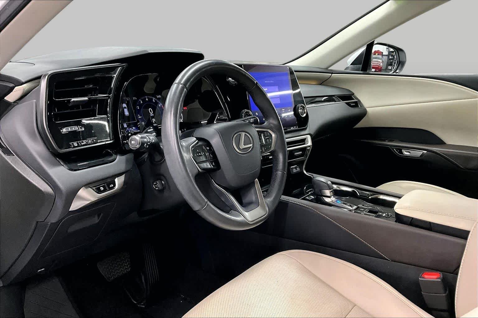 Certified Used 2023 Eminent White Pearl Lexus  image 18