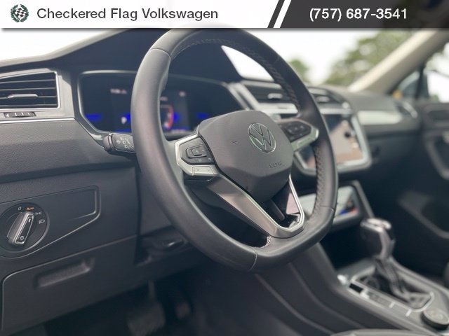 Used 2022 Platinum Gray Metallic Volkswagen 2.0T SE image 19