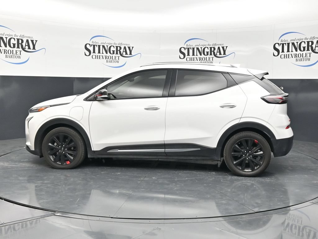 Used 2023 SUMMIT WHITE Chevrolet Premier image 5
