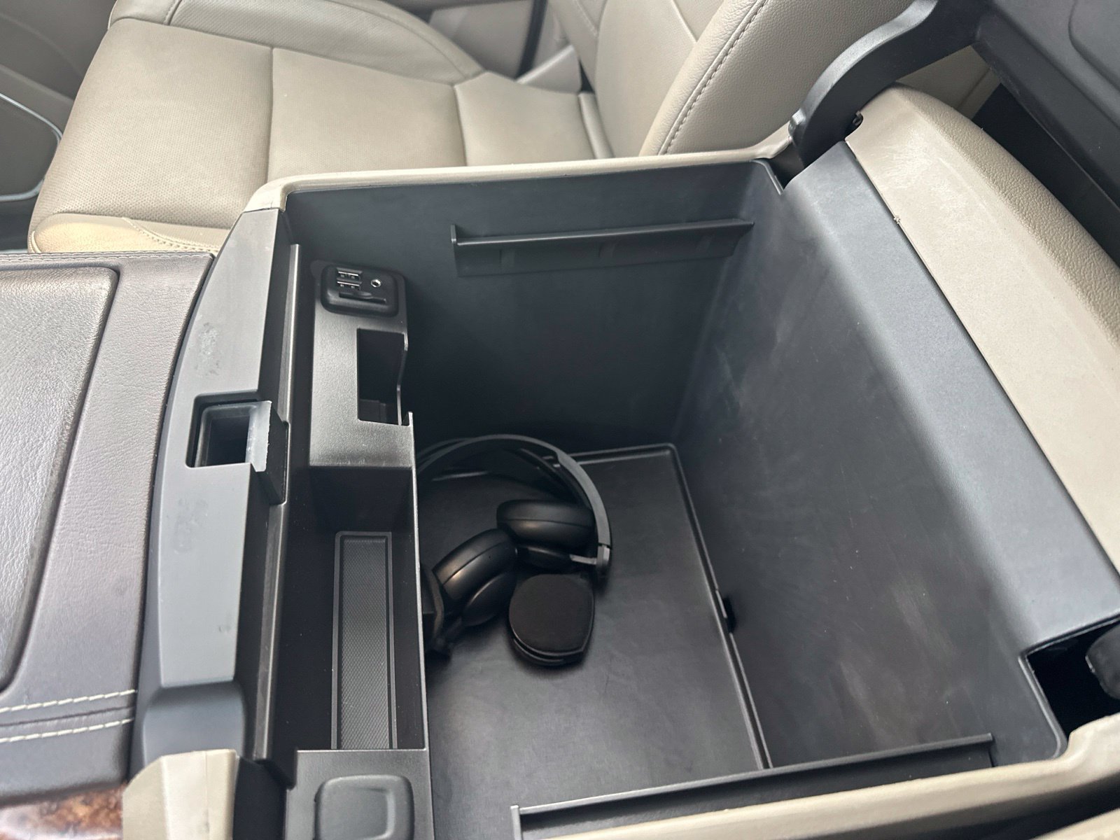 Used 2015 Black Chevrolet LTZ image 71