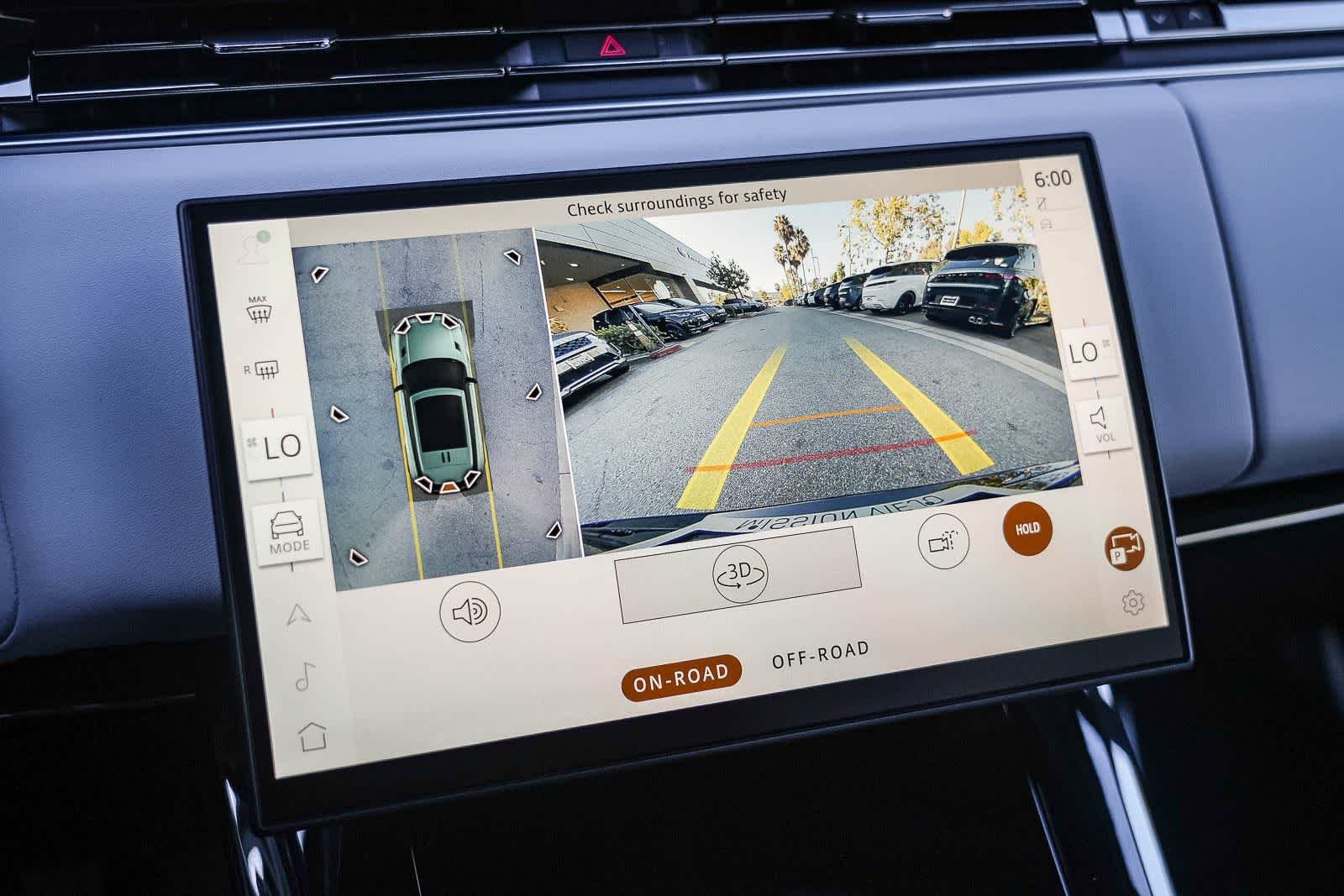 New 2026 Santorini Black Land Rover Dynamic SE image 24
