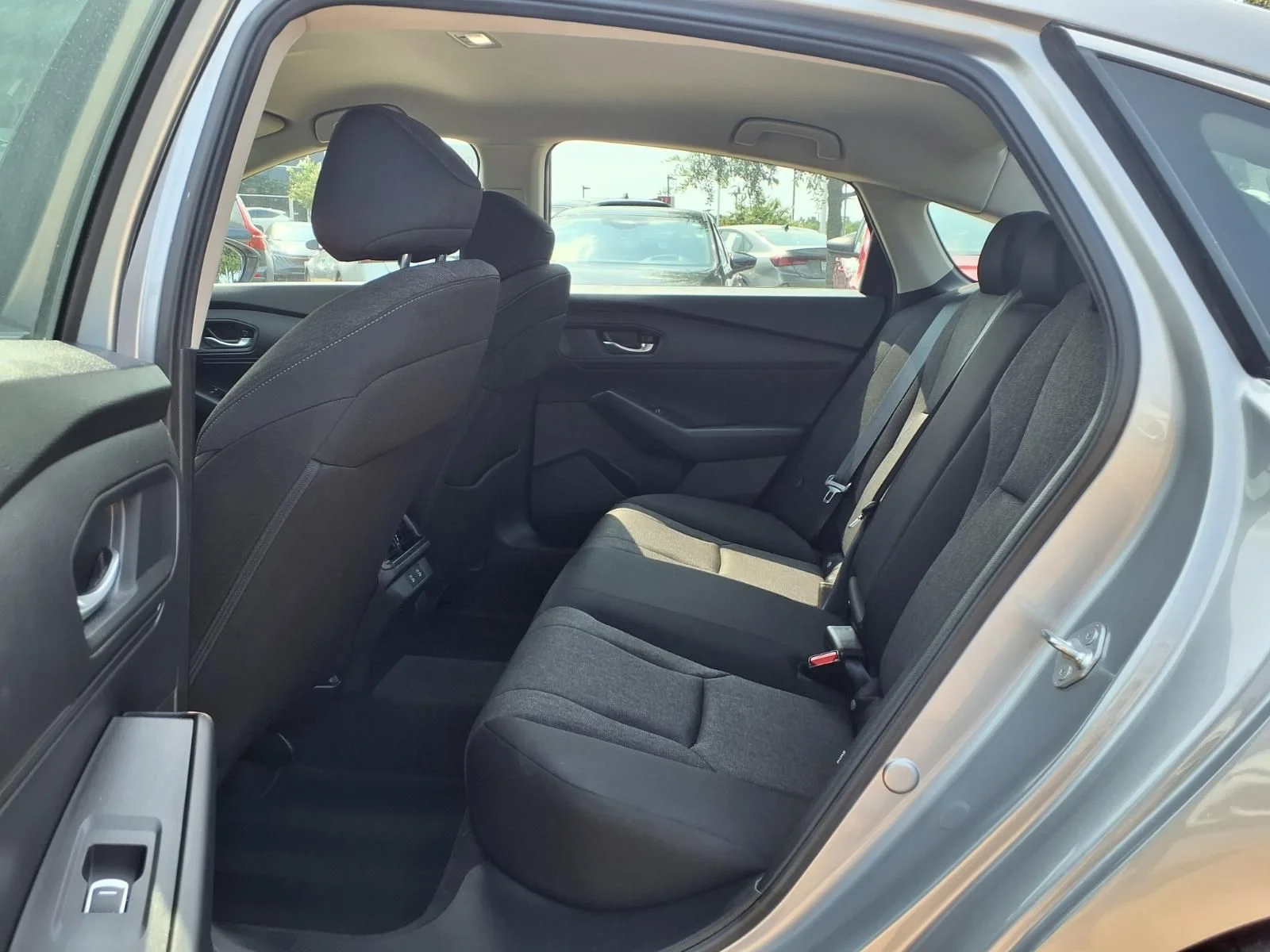 Used 2025 Silver Honda LX image 9