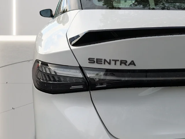 New 2027 Aspen White TriCoat / Super Black Two-tone Nissan SR image 8