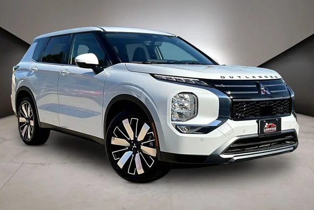 New 2026 White Mitsubishi SE 1.5T 2WD image 2