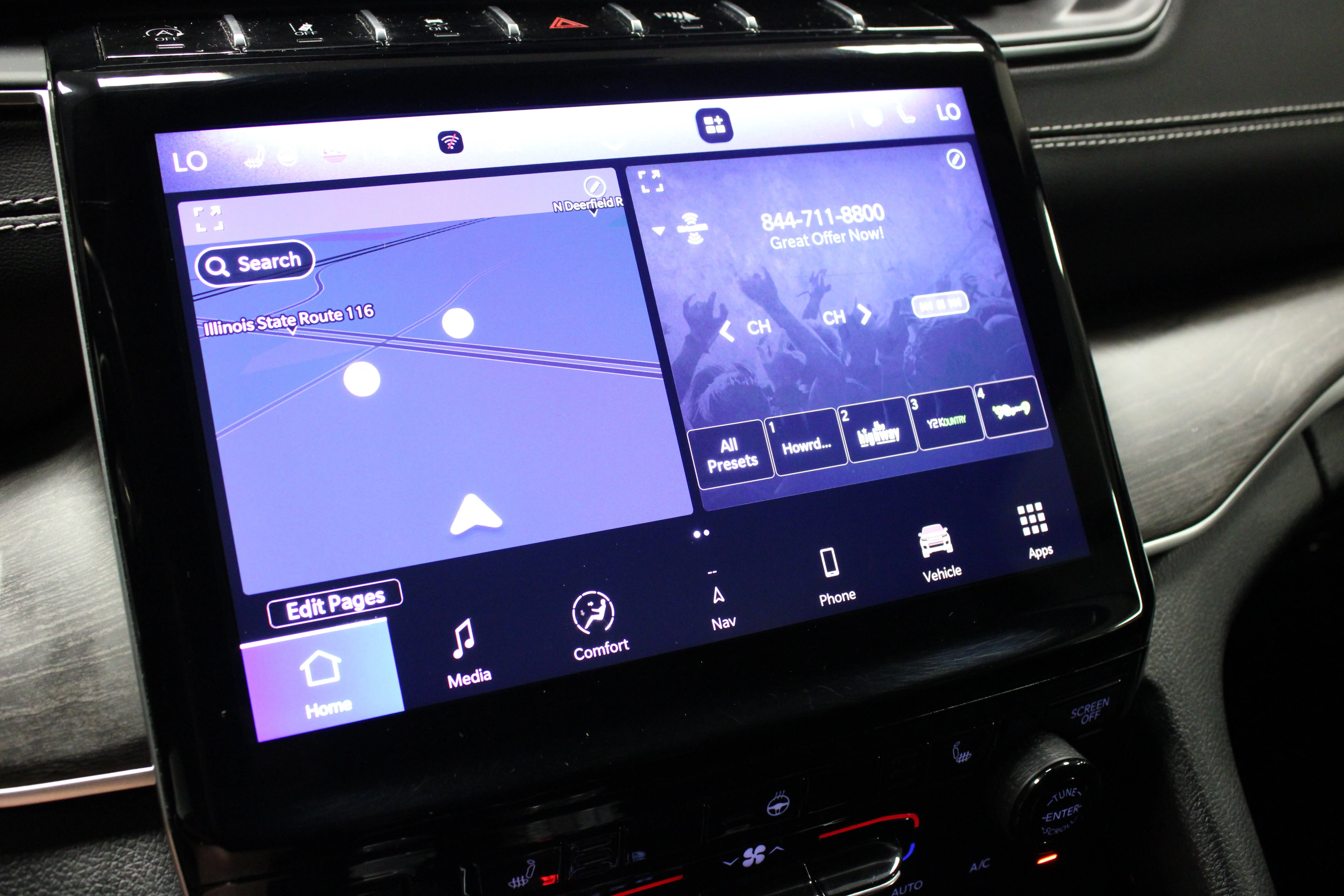 Used 2022 Diamond Black Crystal Pearlcoat Jeep Limited image 24