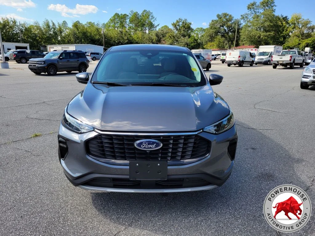 Used 2023 Gray Ford Active image 10