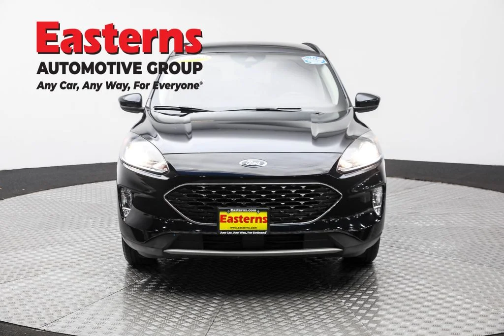 Used 2021 Blue Ford SEL image 2