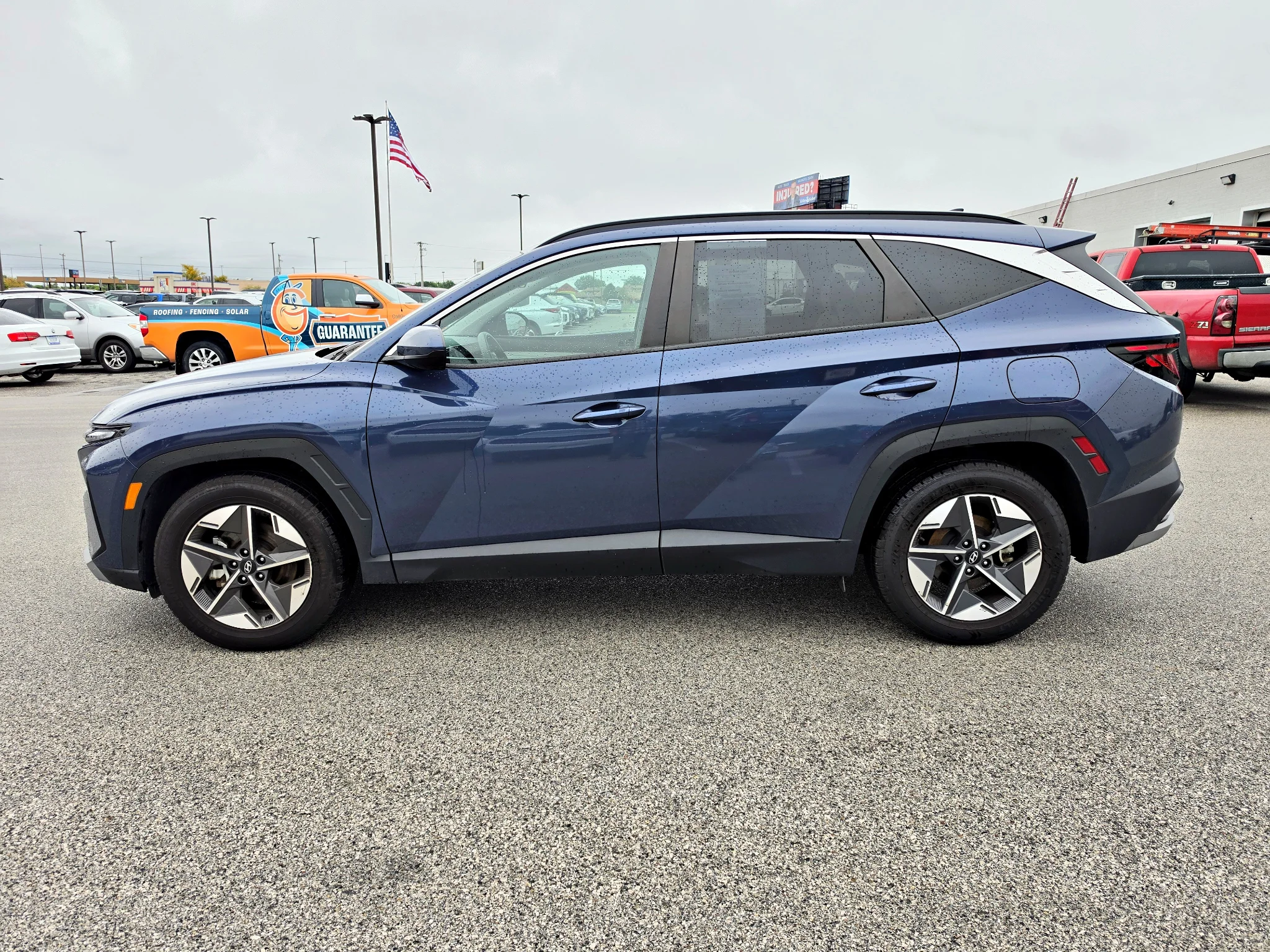 Used 2025 Atlantis Blue Hyundai SEL image 9