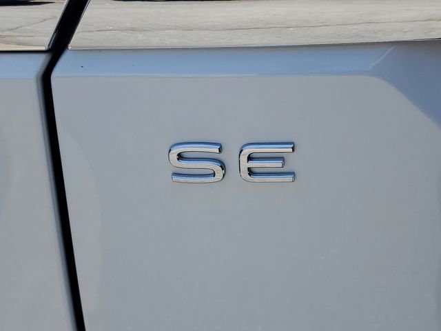 New 2026 White Volkswagen 2.0T SE w/Technology image 7