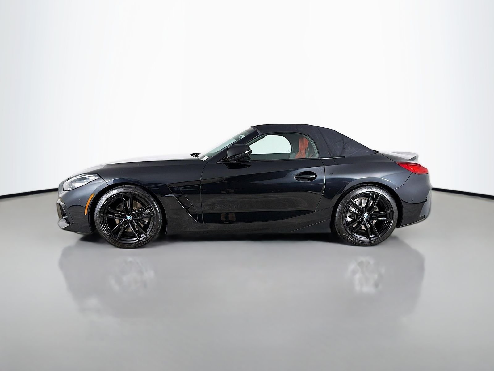 Certified Used 2021 Black Sapphire Metallic BMW sDrive30i image 4
