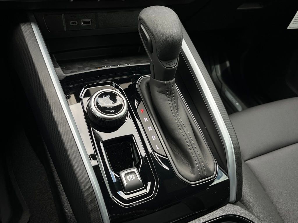 Used 2026 Sterling Gray Metallic Chevrolet Trail Boss image 27
