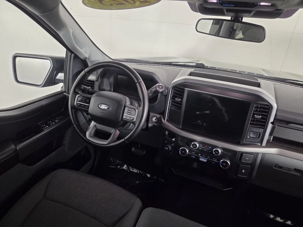 Used 2025 Black Metallic Ford XLT image 29
