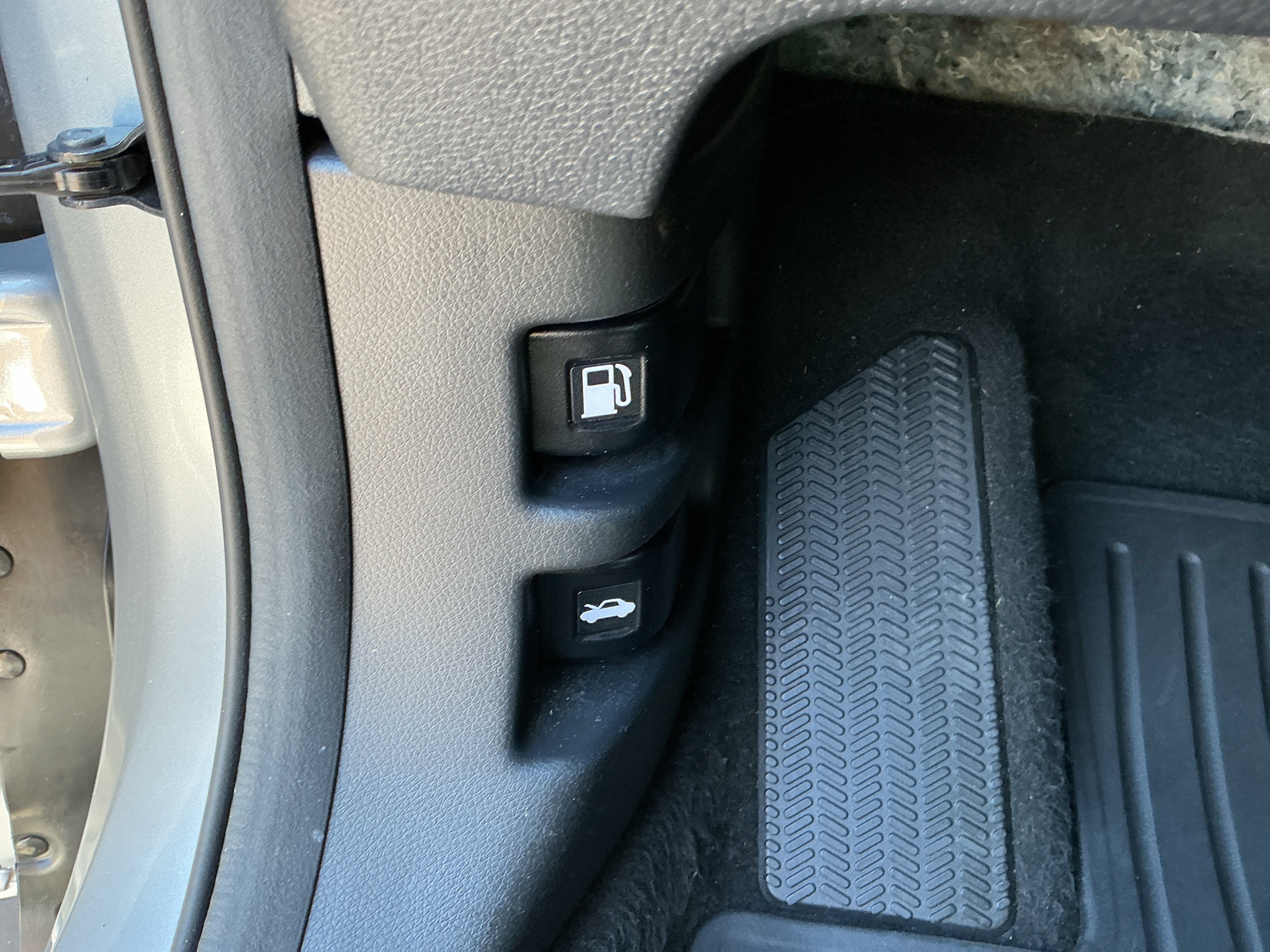 Used 2022 Silver Honda EX image 14