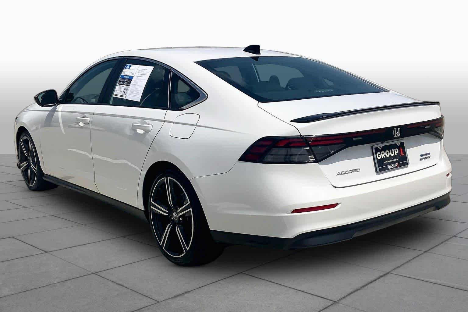 Used 2024 Platinum White Pearl Honda Sport image 12