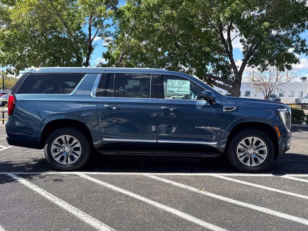 2026 GMC Yukon XL Denali - Photo 7