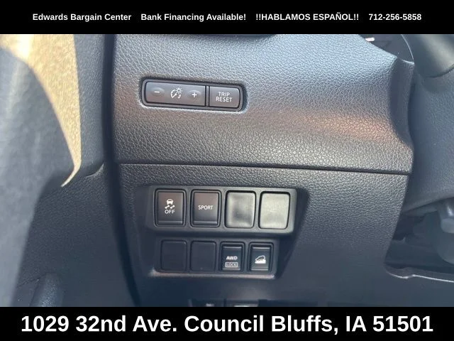 Used 2014 Black Nissan SV image 18