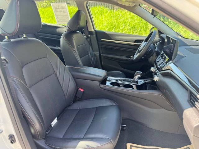 Used 2023 Pearl White Nissan 2.0 SR image 20