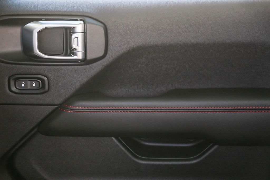 New 2026 Black Clearcoat Jeep Rubicon image 21