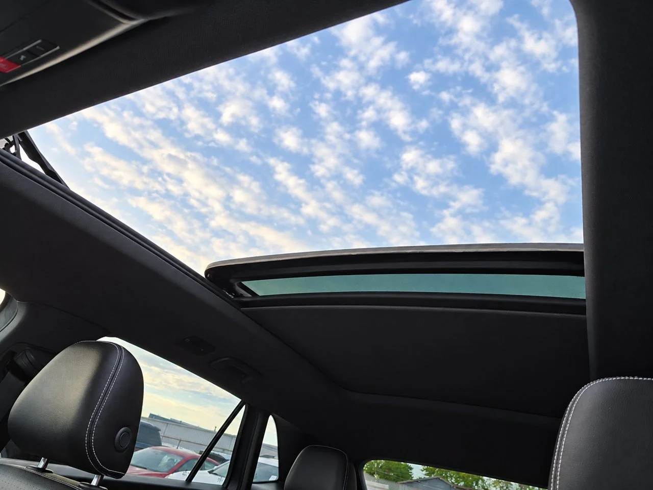 2022 Volkswagen Atlas Cross Sport SE w/Tech - Photo 25