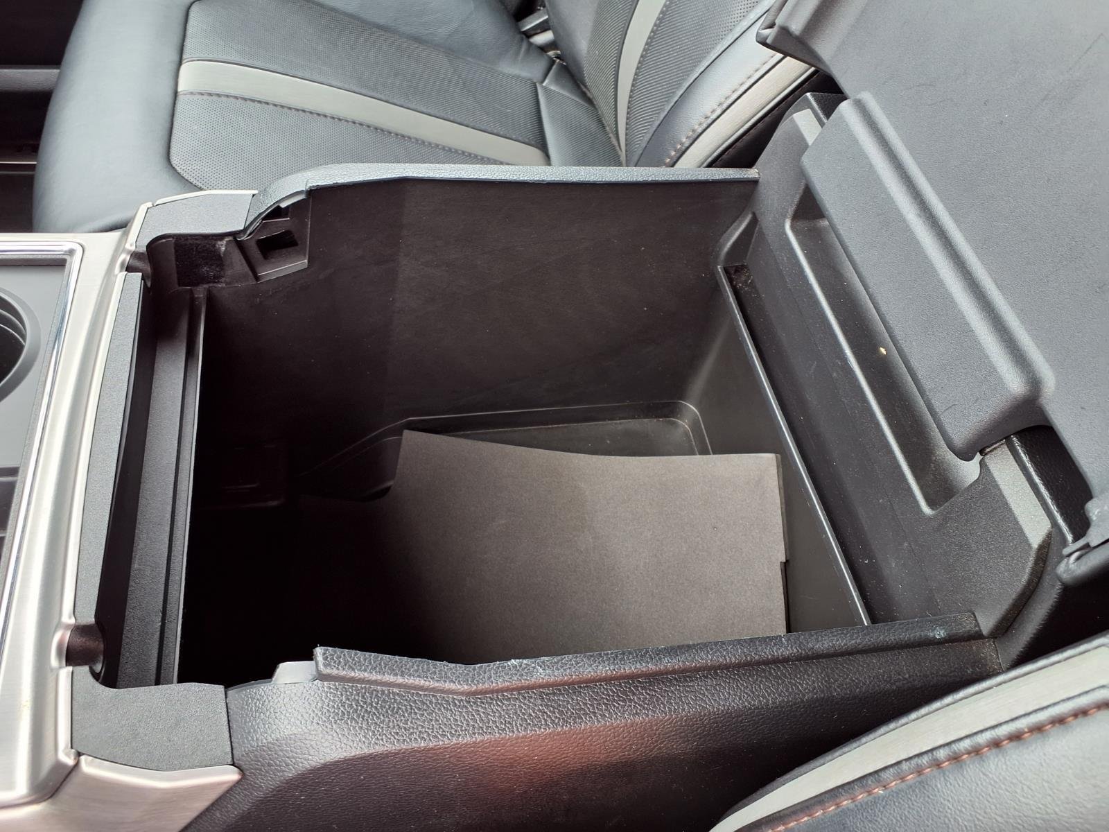 Used 2019  FORD  image 24