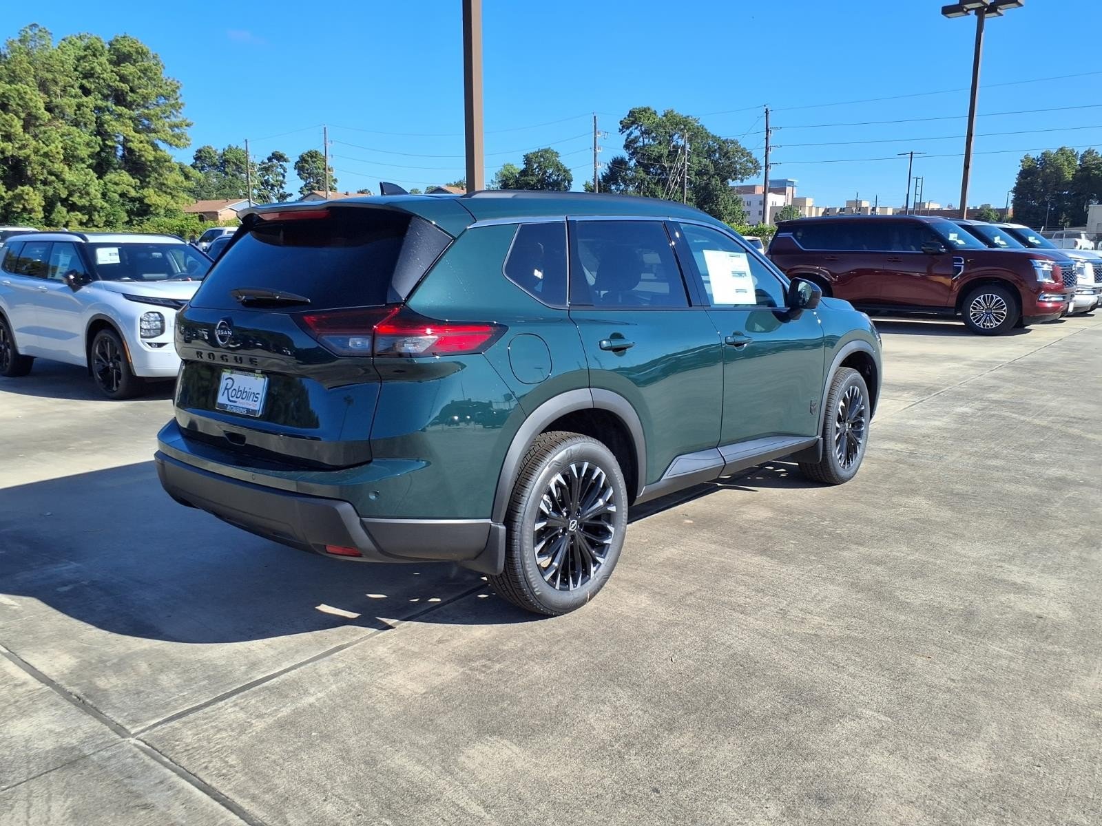 2026 Nissan Rogue photo 2 of 26