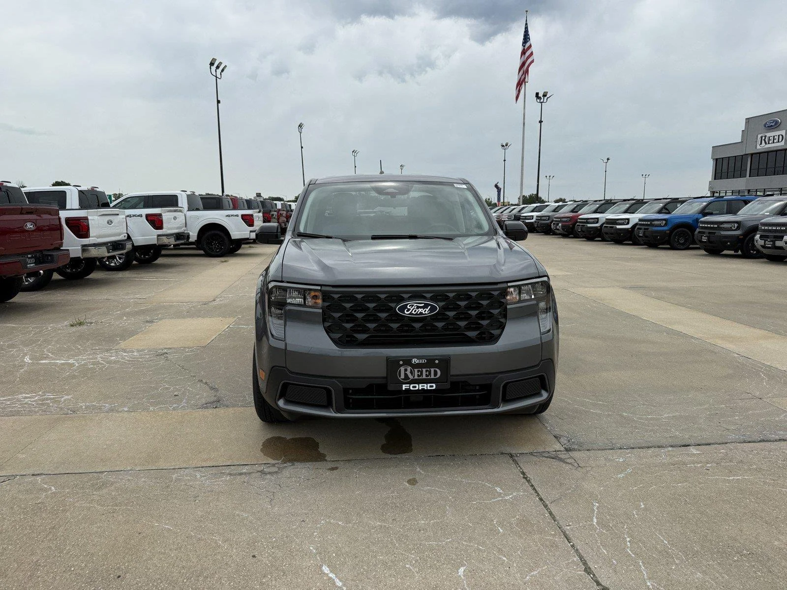 New 2026 Carbonized Gray Metallic Ford XLT image 3