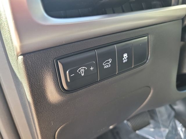 Used 2025 Red Hyundai SEL image 19