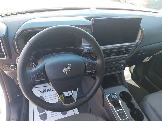 Used 2025 White Ford Badlands image 16