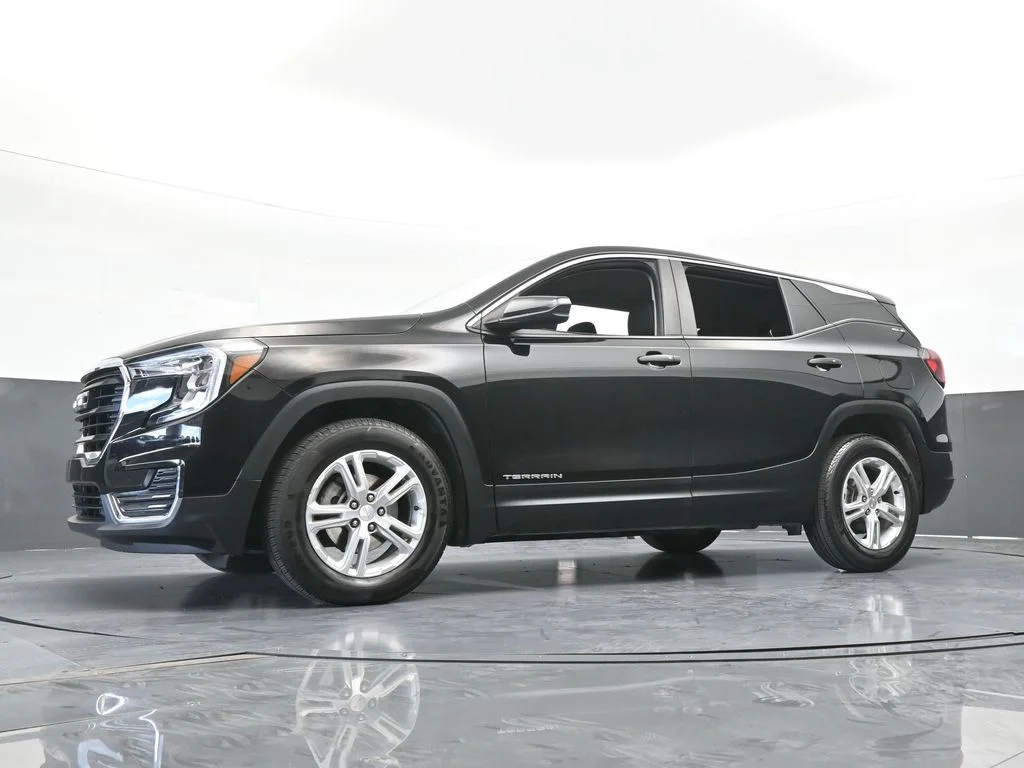 Used 2023 Ebony Twilight Metallic GMC SLE image 51