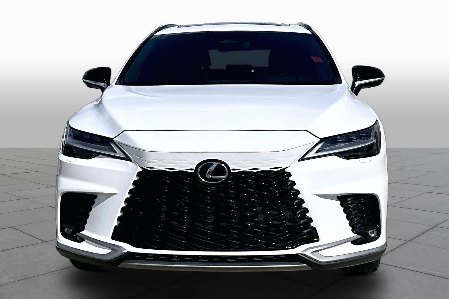 Used 2024 Ultra White Lexus F SPORT Handling image 4